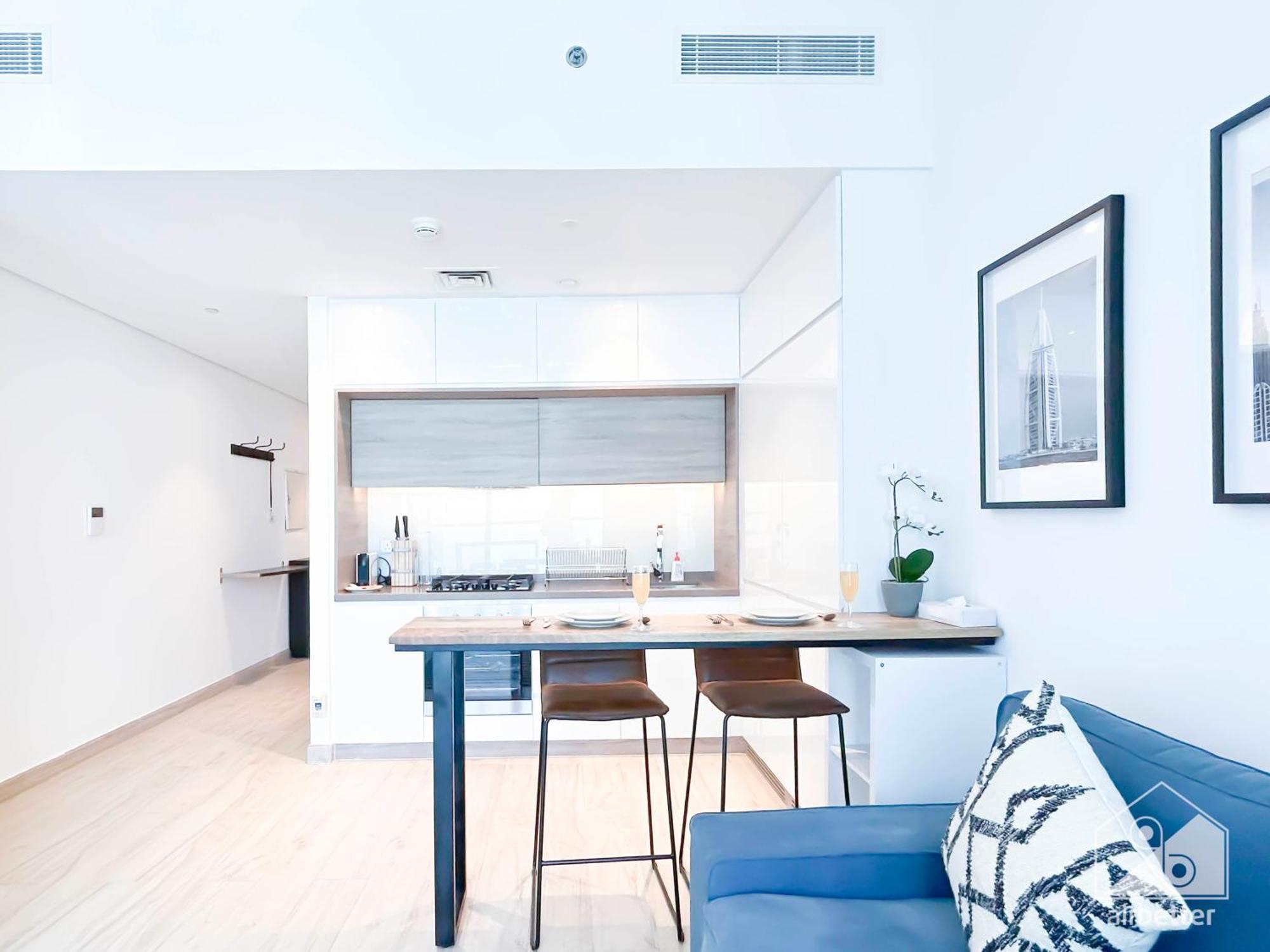 Chic New At One Marina Apartment *