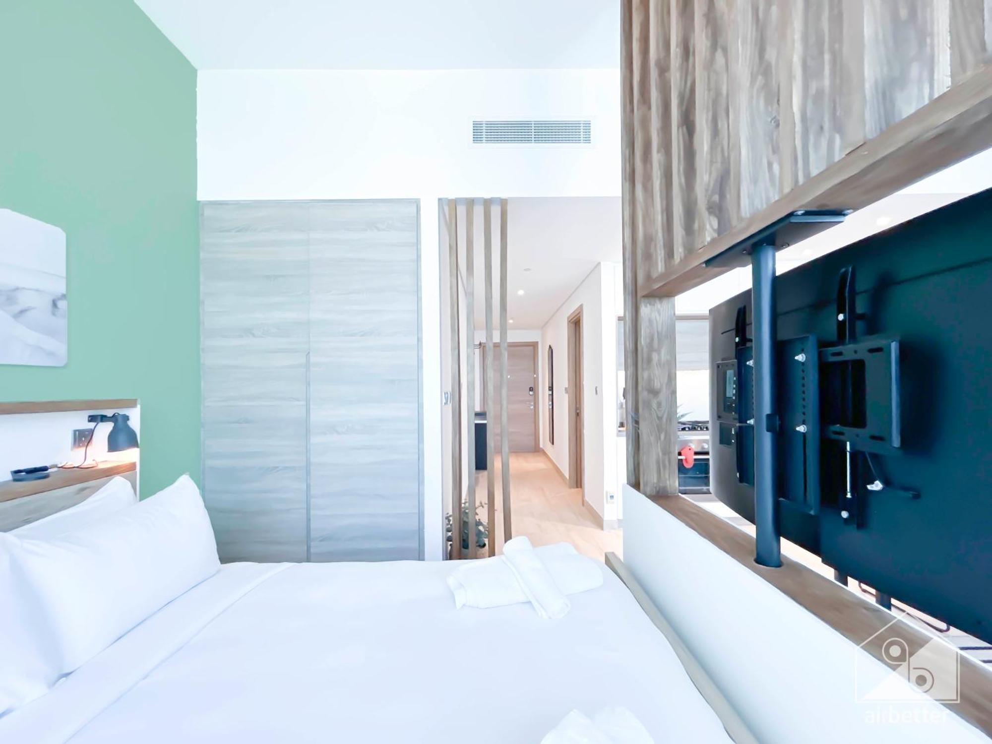 Apartment Chic New At One Marina