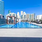 Chic New Studio At Studio One Marina